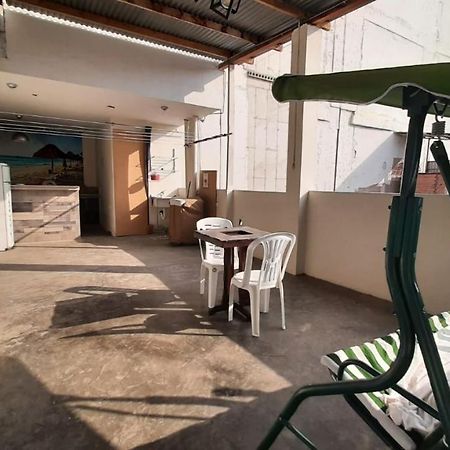 Guest House טומבס מראה חיצוני תמונה