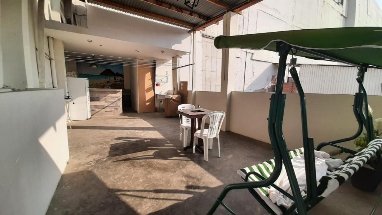 Guest House טומבס מראה חיצוני תמונה
