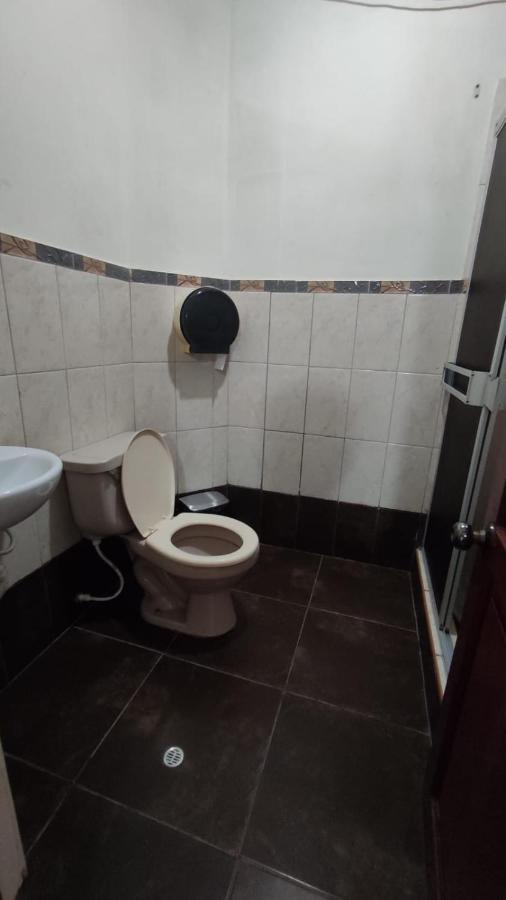 Guest House טומבס מראה חיצוני תמונה