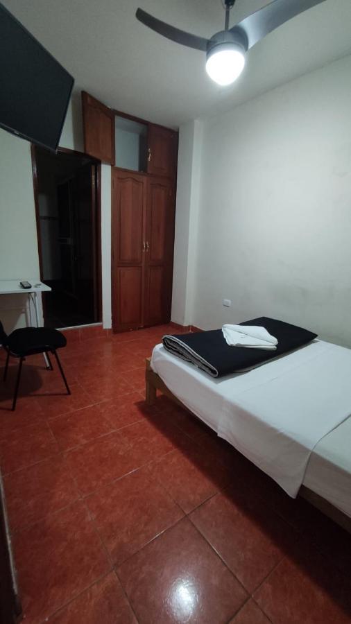 Guest House טומבס מראה חיצוני תמונה
