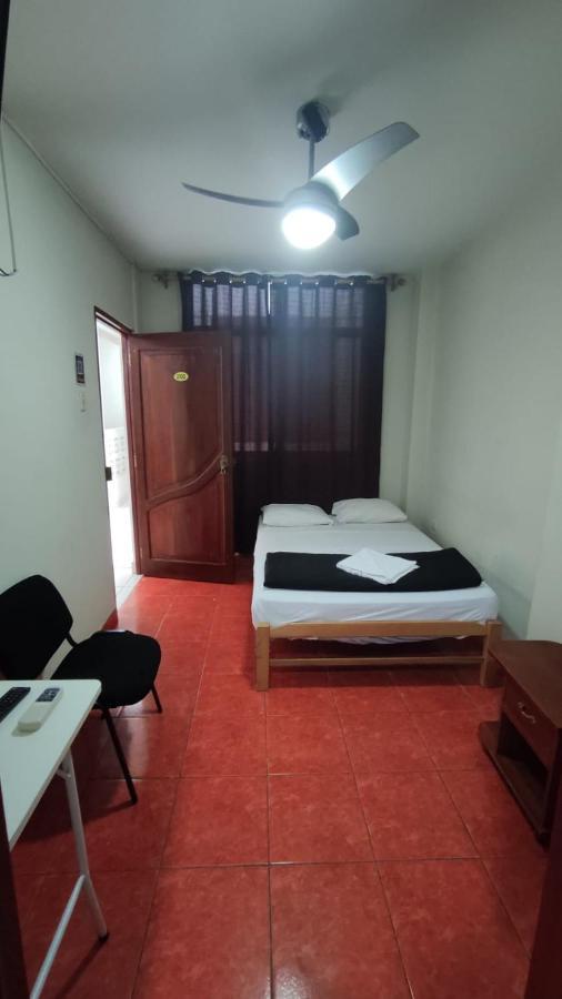 Guest House טומבס מראה חיצוני תמונה