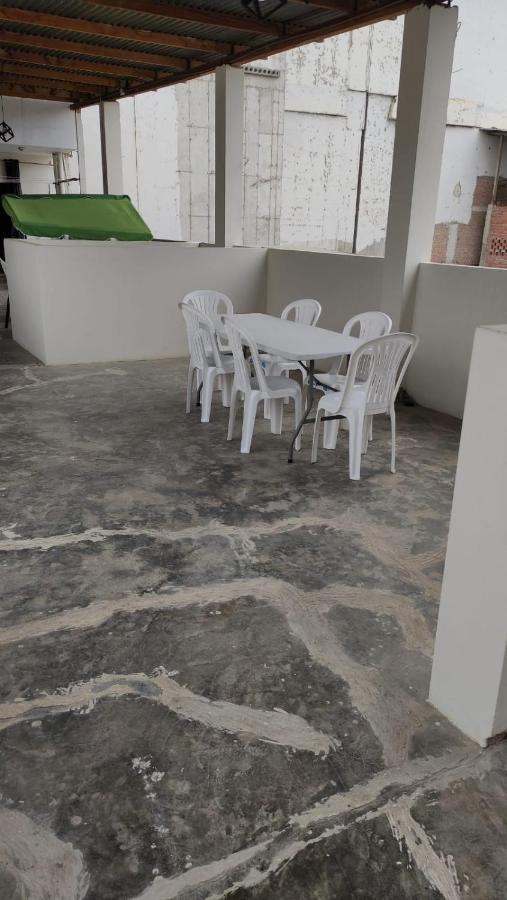 Guest House טומבס מראה חיצוני תמונה